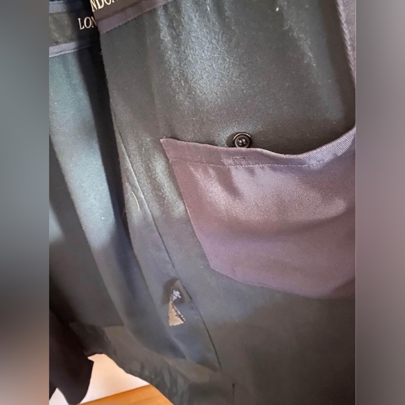 Ladies multi-season London Fog full length coat. - Picture 3 of 4